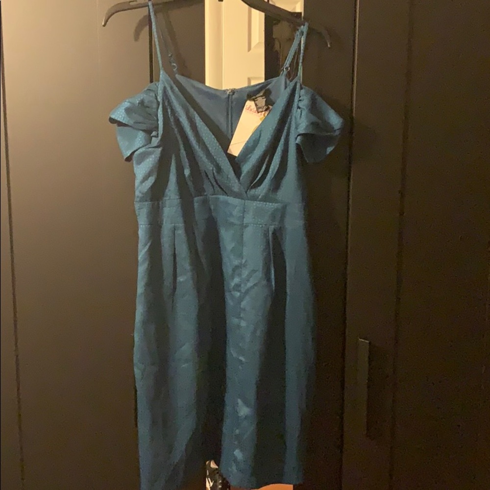 Dress - Picture 4 of 5